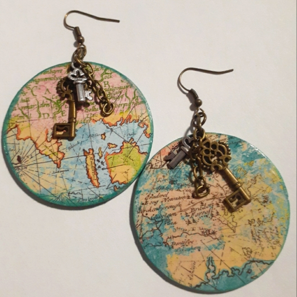 Handmade multicolored round earrings